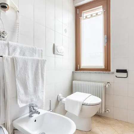 Hostaria Pettirosso Hotel Lonzano